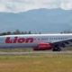 အင္ဒုိနီးရွားႏုိင္ငံ၌ Lion Air ေလယာဥ္တစ္စင္းအားေတြ ့ရစဥ္(ဓာတ္ပံု-အင္တာနက္)