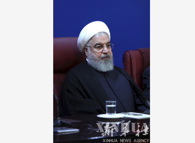 အီရန္ႏုိင္ငံ သမၼတ Hassan Rouhaniအား ေတြ႔ရစဥ္ (ဆင္ဟြာ)