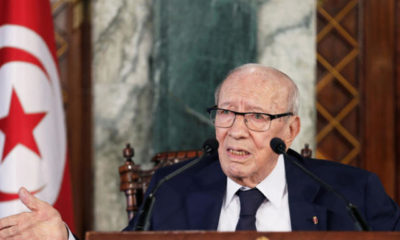 တူနီးရွားႏုိင္ငံ သမၼတ Beji Caid Essebsi အားေတြ႕ရစဥ္ (ဓါတ္ပံု-အင္တာနက္)