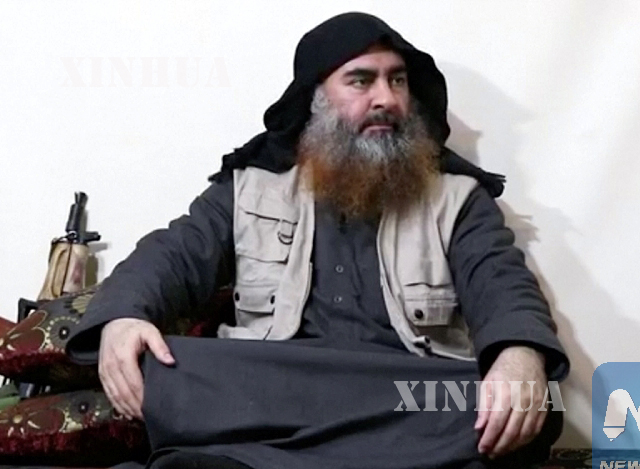 အုိင္အက္စ္အၾကမ္းဖက္အဖြဲ ့ထိပ္တန္းေခါင္းေဆာင္ Abu Bakr al-Baghdadi အားေတြ ့ရစဥ္(ဆင္ဟြာ)