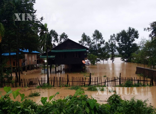 ဘီးလင္းၿမိဳ႕ ဗိုလ္ေတဇရပ္ကြက္တြင္ ျမစ္ေရျမင့္တက္မႈအားေတြ႔ရစဥ္(ဆင္ဟြာ)