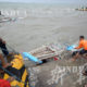 ဖိလစ်ပိုင်နိုင်ငံ၌ သြဂုတ် ၄ ရက်ကဖြစ်ပွားခဲ့သော လှေတိမ်းမှောက်မှုတွင် ကယ်ဆယ်ရေးဆောင်ရွက်စဉ်(ဆင်ဟွာ)