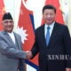 တရုတ်နိုင်ငံ သမ္မတ ရှီကျင့်ဖိန် (ယာ) နှင့် နီပေါနိုင်ငံ ဝန်ကြီးချုပ် ကေပီ ရှာမာအိုလီ (KP Sharma Oli) တို့အား တွေ့ရစဉ် (ဆင်ဟွာ)