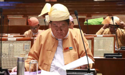 ရန်ကုန်မြို့တော်ဝန်ဦးမောင်မောင်စိုးအားတွေ့ရစဉ် (ဓာတ်ပုံ-- YRG)