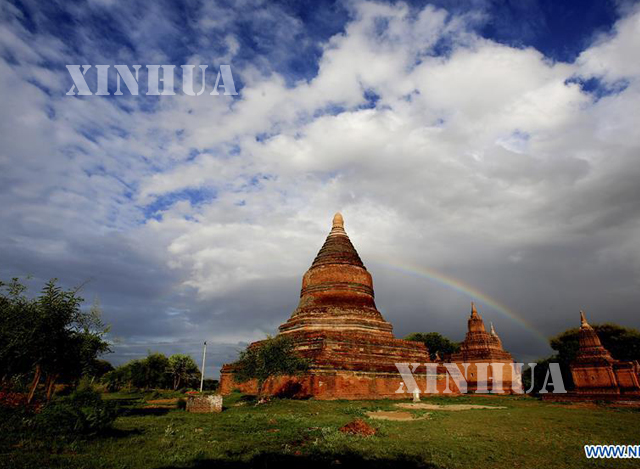 ပုဂံဘုရားများအားတွေ့ရစဉ် (ဆင်ဟွာ)