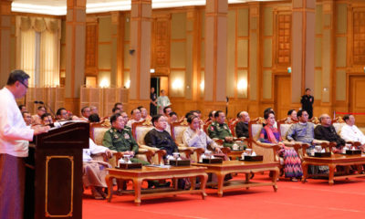 ICJ ၌ တရားစွဲဆိုထားခြင်းနှင့် စပ်လျဉ်း၍ စီစဉ်ဆောင်ရွက် ထားရှိမှုများအား နိုဝင်ဘာ ၂၃ ရက်၌ နိုင်ငံတော် သမ္မတ အိမ်တော်၌ ပြုလုပ်သော ရှင်းလင်းပွဲအား တွေ့ရစဉ်(ဓာတ်ပုံ - Myanmar President Office )