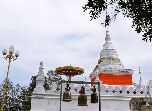 Phra That Khao Noi ဘုရားကျောင်းအတွင်းရှိ စေတီတော်အားတွေ့ရစဉ်(ဓာတ်ပုံ-အင်တာနက်)