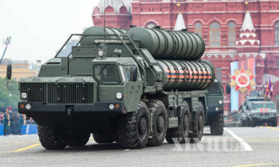 ရုရှားနိုင်ငံထုတ် S-400 လေကြောင်းရန်ကာကွယ်ရေးစနစ်အားတွေ့ရစဉ်(ဆင်ဟွာ)