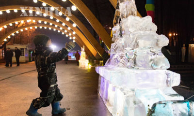 မှ၆- ရုရှား နိုင်ငံ မော်စကို မြို့ တွင် ကျင်းပပြုလုပ်သည့် တရုတ် နိုင်ငံ ဟာအယ်ပင်း ရေခဲ ပန်းပု ပြပွဲ မြင်ကွင်း(ဆင်ဟွာ)