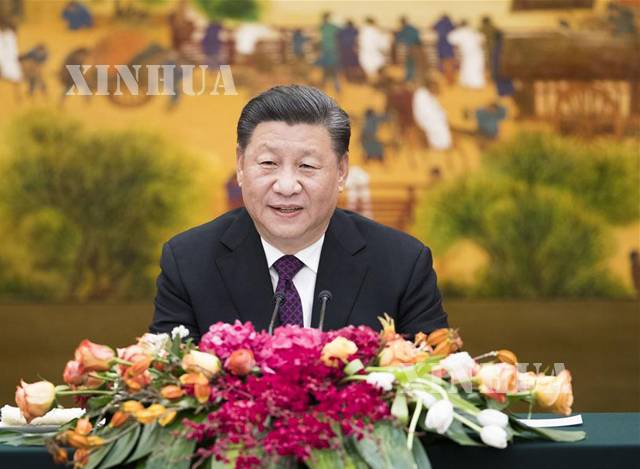 တရုတ်နိုင်ငံ သမ္မတ ရှီကျင့်ဖိန်က ၂၀၁၉ ခုနှစ် Imperial Springs International Forum သို့ တက်ရောက်လာသည့် ပြည်ပနိုင်ငံများမှ ကိုယ်စားလှယ်များနှင့် တွေ့ဆုံစဉ် (ဆင်ဟွာ)