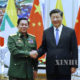 တရုတ် နိုင်ငံ သမ္မတ ရှီကျင့်ဖိန် နှင့် မြန်မာနိုင်ငံ တပ်မတော် ကာကွယ်ရေး ဦးစီးချုပ် ဗိုလ်ချုပ်မှူးကြီး မင်းအောင်လှိုင်တို့ တွေ့ဆုံစဉ်(ဆင်ဟွာ)
