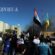 အီရတ်နိုင်ငံရှိ အမေရိကန်သံရုံးအပြင်ဘက်တွင် ဒီဇင်ဘာ ၃၁ ရက်က ဆန္ဒပြနေသူများအားတွေ့ရစဉ်(ဆင်ဟွာ)