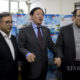 အီရန်နိုင်ငံဆိုင်ရာ တရုတ်ပြည်သူ့သမ္မတနိုင်ငံသံအမတ်ကြီး (အလယ်) က နှာခေါင်းစည်း ထောက်ပံ့လှူဒါန်းမှု အခမ်းအနားသို့တက်ရောက်စဉ်(ဆင်ဟွာ)