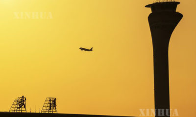 တရုတ်နိုင်ငံဝူဟန့်မြို့ Tianhe နိုင်ငံတကာလေဆိပ်တွင် ခရီးသည်တင်လေယာဉ်တစ်စင်းပျံတက်သွားသည်ကို မတ် ၁၈ ရက်ကတွေ့ရစဉ်(ဆင်ဟွာ)