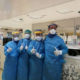 အီတလီနိုင်ငံတွင် COVID-19 တိုက်ဖျက်ရေးကူညီရန် ရောက်ရှိနေသည့် တရုတ်နိုင်ငံမှ ဆေးဘက်ကျွမ်းကျင်သူများနှင့် အီတလီ ဆရာဝန်များအား တွေ့ရစဉ် (ဆင်ဟွာ)
