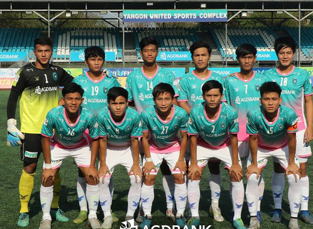 ရန်ကုန်ယူနိုက်တက်ဘောလုံးအသင်းအားတွေ့ရစဉ် (ဓာတ်ပုံ-- Yangon United Football Club)