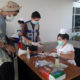 ပြန်လည်ဝင်ရောက်လာသည့် မြန်မာနိုင်ငံသားများအား ရောဂါ စောင့်ကြပ်ကြည့်ရှုခြင်း လုပ်ငန်းများ ဆောင်ရွက်စဉ်(ဓာတ်ပုံ-MOHS)