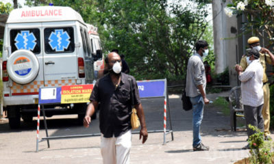 အိန္ဒိယ နိုင်ငံ၌ နှာခေါင်းစည်းဖြင့် သွားလာသူများအား တွေ့ရစဉ်(ဆင်ဟွာ)