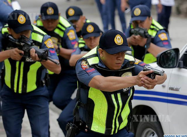 ဖိလစ်ပိုင် နိုင်ငံ ရဲတပ်ဖွဲ့ဝင်များအား ၂၀၁၉ ခုနှစ်တွင် ပြုလုပ်ခဲ့သော လေ့ကျင့်ရေး တစ်ခု၌ တွေ့ရစဉ်(ဆင်ဟွာ)