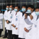 ကျဲ့ကျန်းဆေးတက္ကသိုလ် (Zhejiang University School of Medicine) ၏ ပထမ တွဲဖက်ဆေးရုံမှ ဆေးဘက်ဆိုင်ရာဝန်ထမ်းများအား တွေ့ရစဉ် (ဆင်ဟွာ)
