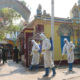 နေပြည်တော်၊ ပျဉ်းမနားမြို့ သီရိပတ်သီရာ ကာလီယမ္မာန် ဟင်ဒူဘုရားကျောင်း၌ တပ်မတော် သားများ COVID-19 ကာကွယ်ဆေး ဖြန်းပေးနေစဉ် (ဆင်ဟွာ)