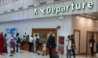 ရန်ကုန်အပြည်ပြည်ဆိုင်ရာလေဆိပ်၌ ၂၀၁၉ ခုနှစ် အောက်တိုဘာလအတွင်းက ပြည်ပသို့ ထွက်ခွာမည့် ခရီးသည်များအား တွေ့ရစဉ်(ဆင်ဟွာ)