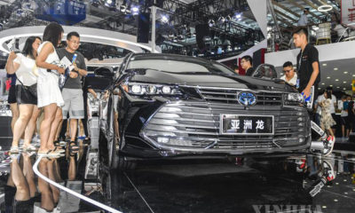 တရုတ်နိုင်ငံ Changchun၌ ၂၀၁၉ ဇူလိုင် ၁၃ ရက်က ကျင်းပခဲ့သည့်ကားပြပွဲတွင် FAW နှင့် Toyota တို့ ပူးပေါင်းထုတ်လုပ်ထားသော ကားတစ်စီးအား တွေ့ရစဉ် (ဆင်ဟွာ)