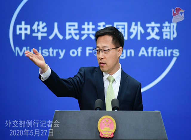 တရုတ်နိုင်ငံ နိုင်ငံခြားရေးဝန်ကြီးဌာန ပြောရေးဆိုခွင့်ရှိသူ ကျောက်လိကျန်းအား မေ ၂၇ ရက် ပုံမှန်သတင်းစာရှင်းလင်းပွဲတွင် တွေ့ရစဉ် (ဓါတ်ပုံ- တရုတ်နိုင်ငံ နိုင်ငံခြားရေးဝန်ကြီးဌာန ဝဘ်ဆိုက်)