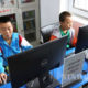 တရုတ်နိုင်ငံ အနောက်မြောက်ပိုင်း နင်းရှဟွေ ကိုယ်ပိုင်အုပ်ချုပ်ခွင့်ရဒေသ ဝူကျုံးမြို့ရှိ ကျေးလက်စာကြည့်တိုက်တစ်ခုတွင် အင်တာနက်အသုံးပြုနေသည့် ကျောင်းသားနှစ်ဦးအားတွေ့ရစဉ် (ဆင်ဟွာ)