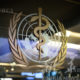 ဆွစ်ဇာလန်နိုင်ငံ ဂျီနီဗာမြို့ရှိ ကမ္ဘာ့ကျန်းမာရေးအဖွဲ့ ရုံးချုပ်၌ WHO အမှတ်တံဆိပ်အား တွေ့ရစဉ် (ဆင်ဟွာ)