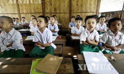 မူလတန်းကျောင်း တစ်ကျောင်းတွင် ကလေးငယ်များ စာသင်ကြားနေသည်ကိုတွေ့ရစဥ် (ဆင်ဟွာ)