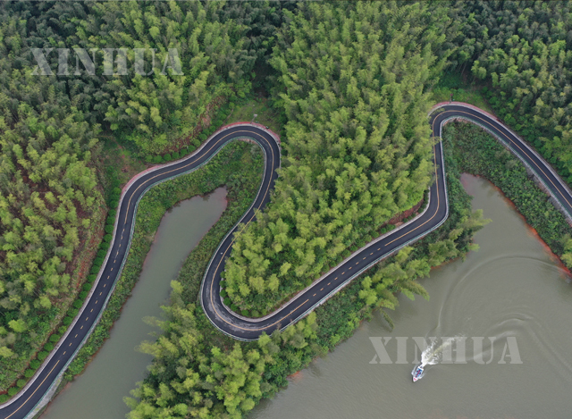 တရုတ်နိုင်ငံ ကွေ့ကျိုးပြည်နယ် ချစ်စွေမြို့ရှိ ဝါးပင်လယ်အမျိုးသားဥယျာဉ်၏မြင်ကွင်းအား မေ ၁၆ ရက်က တွေ့ရစဉ် (ဆင်ဟွာ)
