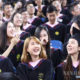 တရုတ်နိုင်ငံ ပေကျင်းမြို့ရှိ ပီကင်းတက္ကသိုလ် ဘွဲ့နှင်းသဘင်အခမ်းအနားတစ်ခုအား တွေ့ရစဉ် (ဆင်ဟွာ)