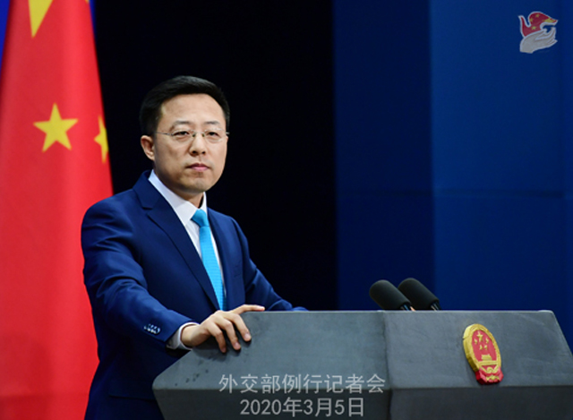 တရုတ် နိုင်ငံ နိုင်ငံခြားရေးဝန်ကြီးဌာန ပြောရေးဆိုခွင့်ရှိသူ ကျောက်လိကျင်း အား မြင်တွေ့ရစဉ် (ဓာတ်ပုံ-တရုတ် နိုင်ငံခြားရေးဝန်ကြီးဌာန)
