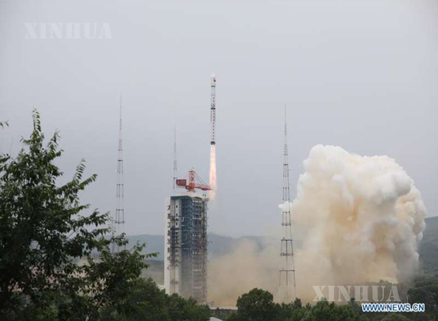 ထိုက်ယွမ် ဂြိုဟ်တုလွှတ်တင်ရေးစင်တာမှ Long March-4B ဒုံးပျံဖြင့် Ziyuan III 03 ဂြိုဟ်တုအား ဇူလိုင် ၂၅ ရက်က လွှတ်တင်နေစဉ် (ဆင်ဟွာ)