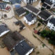 တရုတ် နိုင်ငံ အန်းဟွေး ပြည်နယ် တွင် ရေဘေး ဖြစ်ပွား ခဲ့သည် ကို မြင်တွေ့ရစဉ်(ဆင်ဟွာ)