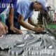 မြန်မာအလုပ်သမားများလုပ်ငန်းခွင်အတွင်းအလုပ်လုပ်ကိုင်နေမှုအားတွေ့ရစဉ်(ဆင်ဟွာ)