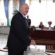 ဘီလာရုစ်နိုင်ငံ မင့်စ်ခ်မြို့ရှိ မဲရုံတစ်ရုံတွင် ဆန္ဒမဲလာထည့်သော သမ္မတ Alexander Lukashenko အား တွေ့ရစဉ် (ဆင်ဟွာ)