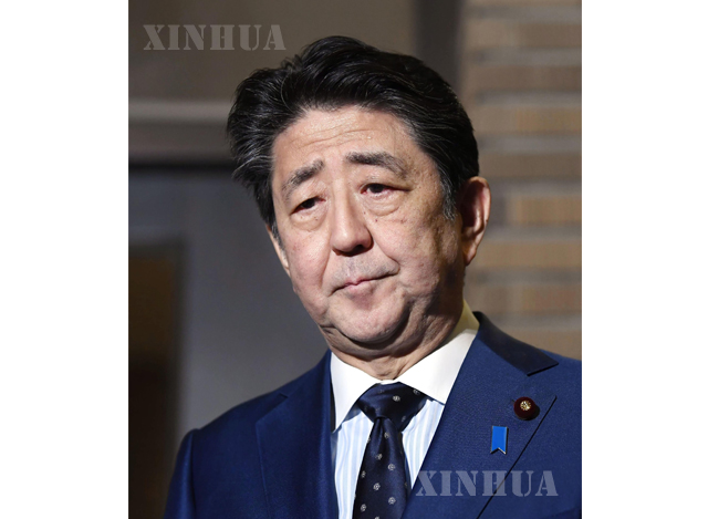 ဂျပန်နိုင်ငံ ဝန်ကြီးချုပ် ရှင်ဇိုအာဘေးအား တွေ့ရစဉ် (ဆင်ဟွာ)