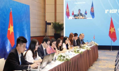 ဗီယက်နမ်နိုင်ငံ ဟနွိုင်းမြို့တွင် ဗီဒီယိုကွန်ဖရင့်မှတစ်ဆင့် ပြုလုပ်သော ၈ ကြိမ်မြောက် ဒေသတွင်း ဘက်စုံစီးပွာရေးမိတ်ဖက်ဆက်ဆံမှု (RCEP) ဝန်ကြီးအဆင့်အစည်းအဝေးသို့ တက်ရောက်သူများအား တွေ့ရစဉ် (ဓာတ်ပုံ - VNA via Xinhua)