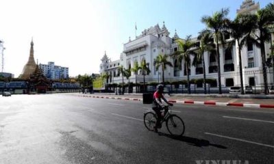 ရန်ကုန်မြို့တော်၌ stay at home ကာလအတွင်း သွားလာလှုပ်ရှားနေကြသူများအားတွေ့ရစဉ်( ဆင်ဟွာ)