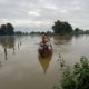 ကချင်ပြည်နယ် မြစ်ကြီးနားမြို့နယ်၌ ဧရာဝတီမြစ်ရေမြင့်တက်မှုကြောင့် ကူညီရွှေ့ပြောင်းပေးခြင်းလုပ်ငန်းများ ဆောင်ရွက်နေမှုများအား တွေ့ရစဉ်(ဓာတ်ပုံ - Myanmar Fire Services Department)