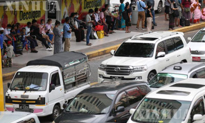 ရန်ကုန်မြို့လယ်တွင် မော်တော်ကားများ ယာဉ်ကြောပိတ်ဆို့မှု ဖြစ်ပေါ်နေသည်ကိုတွေ့ရစဉ် (ဆင်ဟွာ)