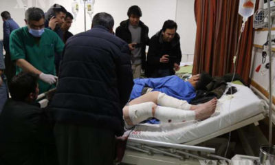 အာဖဂန်နစ္စတန်နိုင်ငံ အလယ်ပိုင်း ဘမ်ယန်ပြည်နယ် မြို့တော် ဘမ်ယန်ရှိ ဆေးရုံတစ်ခုတွင် ဆေးကုသမှုခံယူနေသည့် ဒဏ်ရာရသူများကို နိုဝင်ဘာ ၂၄ ရက်က တွေ့ရစဉ် (ဆင်ဟွာ)