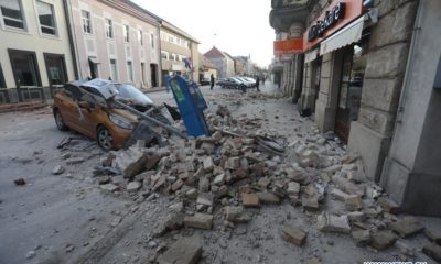 ခရိုအေးရှားနိုင်ငံ Sisak မြို့တွင် ငလျင်လှုပ်ခတ်ပြီးနောက် ပျက်စီးသွားသည့် မော်တော်ယာဉ်တစ်စင်းကို တွေ့ရစဉ် (ဓာတ်ပုံ-Marin Tironi/Pixsell via Xinhua)