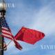 အမေရိကန်နိုင်ငံ ဝါရှင်တန်ဒီစီမြို့တွင် တရုတ်နိုင်ငံအလံ နှင့် အမေရိကန်နိုင်ငံအလံအား ပူးတွဲလွှင့်ထူထားသည်ကို တွေ့ရစဉ်(ဆင်ဟွာ)