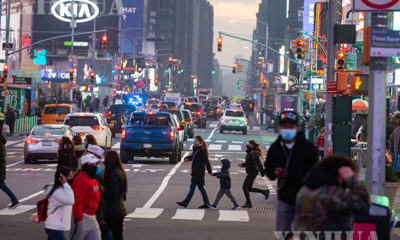 အမေရိကန်နိုင်ငံ နယူးယောက်မြို့ Times Square မြင်ကွင်းအချို့အား ဒီဇင်ဘာ ၁၂ ရက်က တွေ့ရစဉ်(ဆင်ဟွာ)