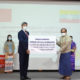 မြန်မာနိုင်ငံဆိုင်ရာ တရုတ်ပြည်သူ့သမ္မတနိုင်ငံ သံအမတ်ကြီး ချန်းဟိုင်က ဆေးပစ္စည်းများအား ပြည်ထောင်စုဝန်ကြီးထံ လွှဲပြောင်းပေးအပ်စဉ်(ဓာတ်ပုံ - MOHS)