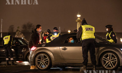 ပြင်သစ်နိုင်ငံ ပါရီမြို့တွင် မော်တော်ယာဉ်အဝင်အထွက်စစ်ဆေးနေမှုများအား ဇန်နဝါရီ ၁၆ ရက် ညပိုင်းက တွေ့ရစဉ်(ဆင်ဟွာ)