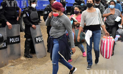 ဟွန်ဒူးရပ်စ်နိုင်ငံ မြောက်ပိုင်း Cofradiaမြို့တွင် ဗဟိုအမေရိက ရွှေ့ပြောင်းနေထိုင်သူများအား ဇန်နဝါရီ ၁၅ ရက်က တွေ့ရစဉ်(ဆင်ဟွာ)